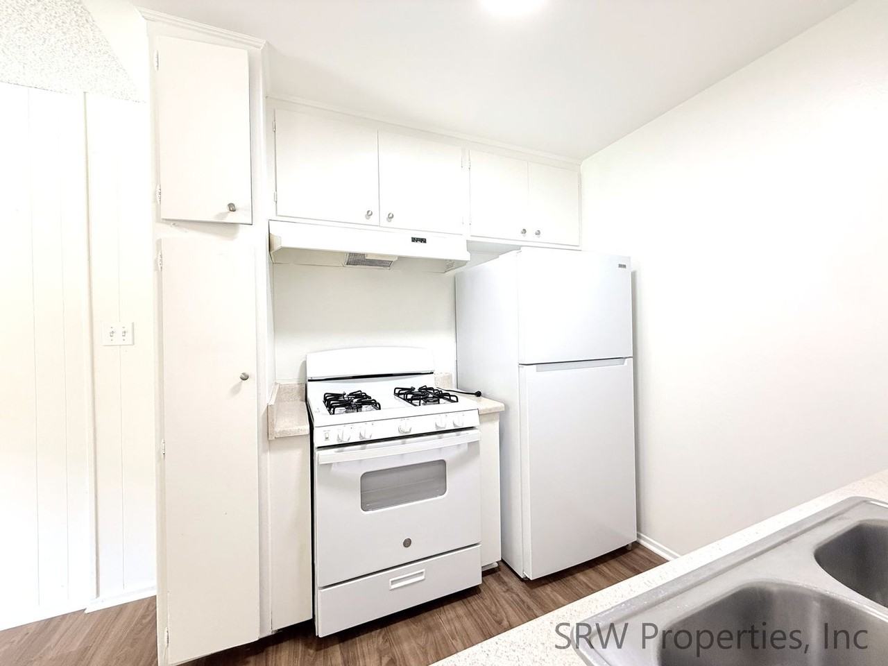 14311 Addison St - Photo 5 of 37