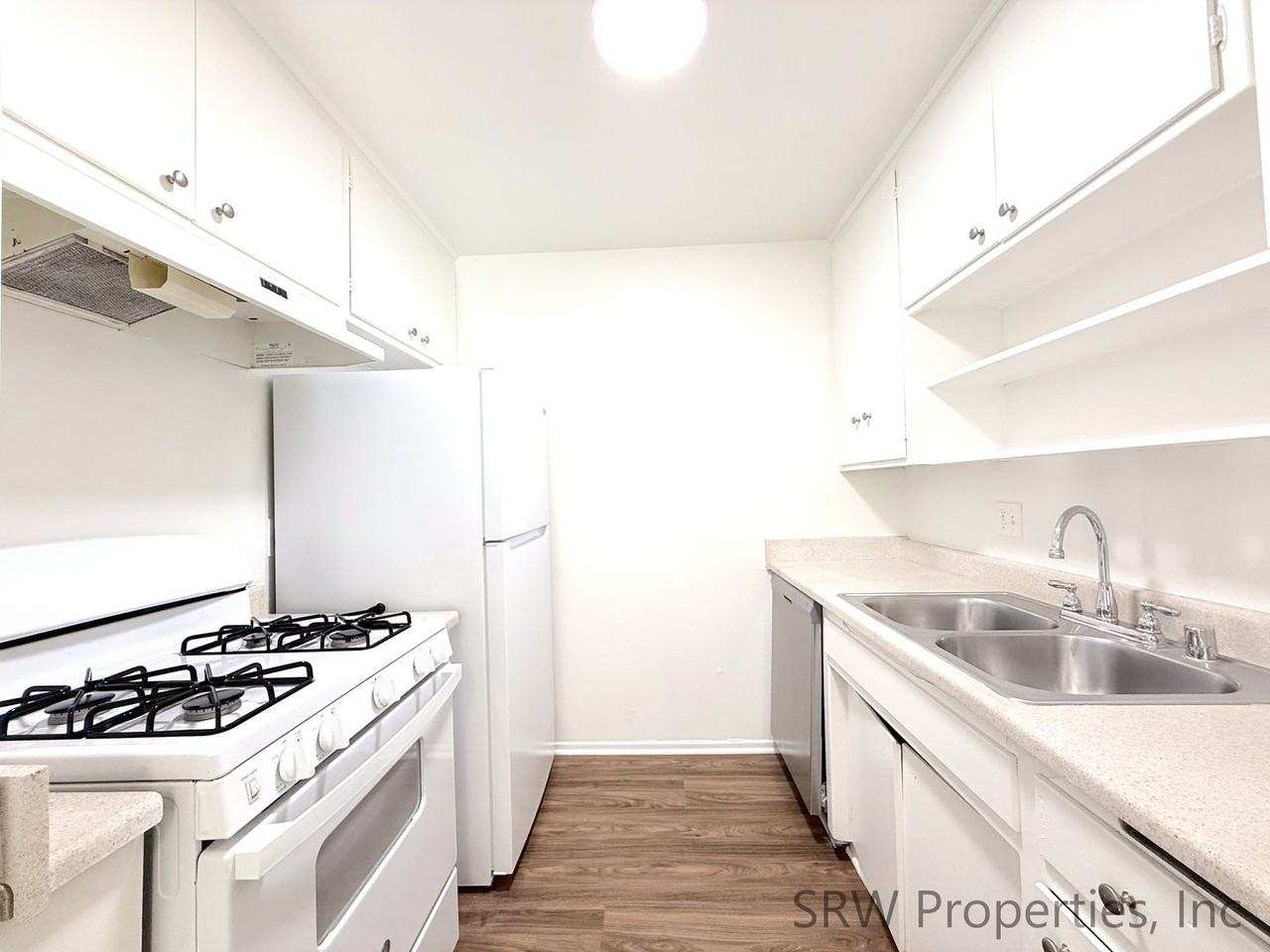 14311 Addison St - Photo 6 of 37