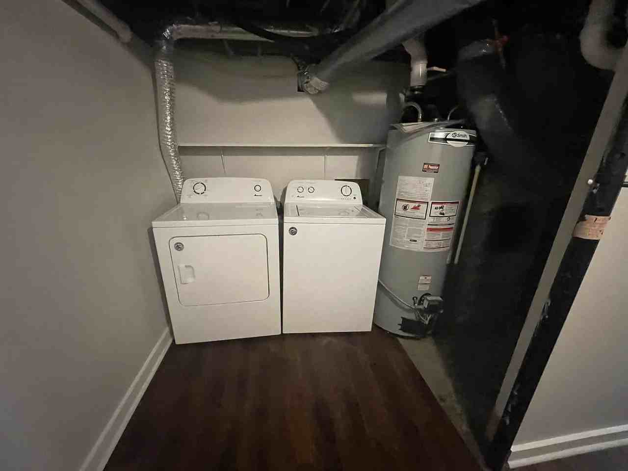 600 E 1st St - Photo 6 of 30