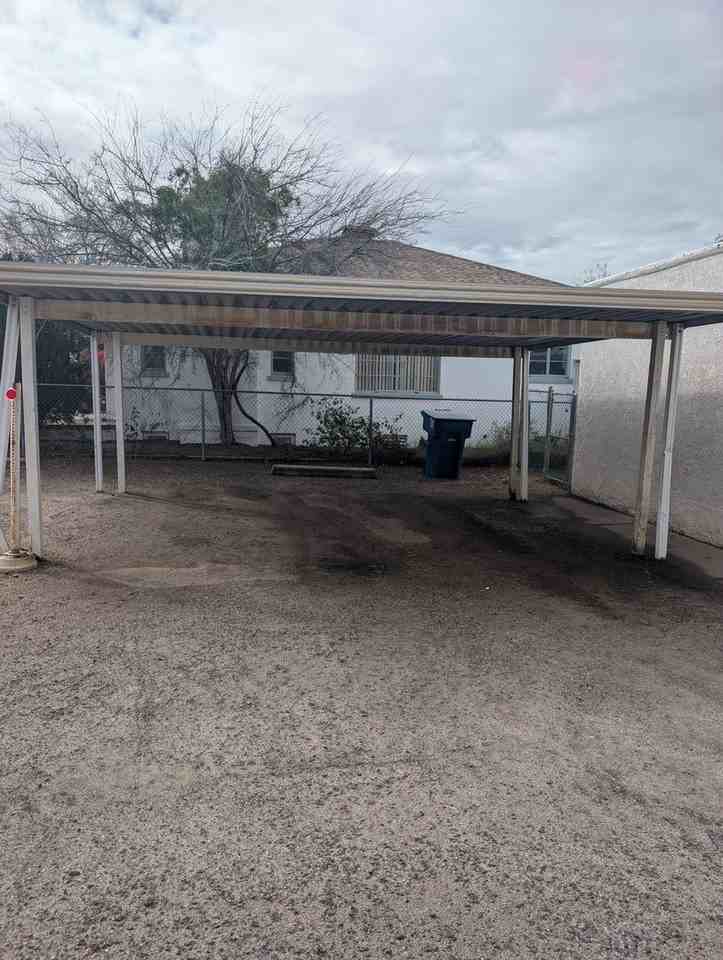 1319 N 1st Ave - Photo 2 of 12