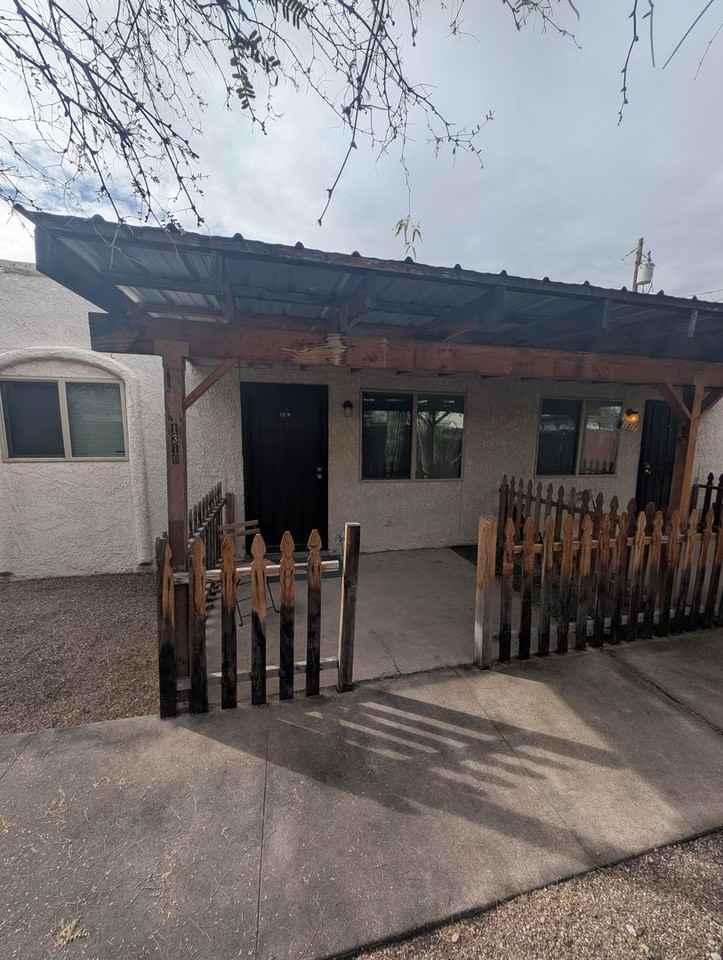 1319 N 1st Ave - Photo 3 of 12