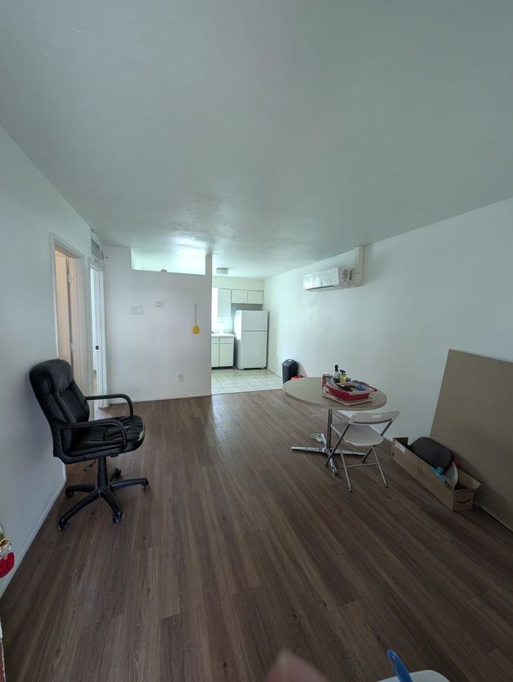 1319 N 1st Ave - Photo 4 of 12