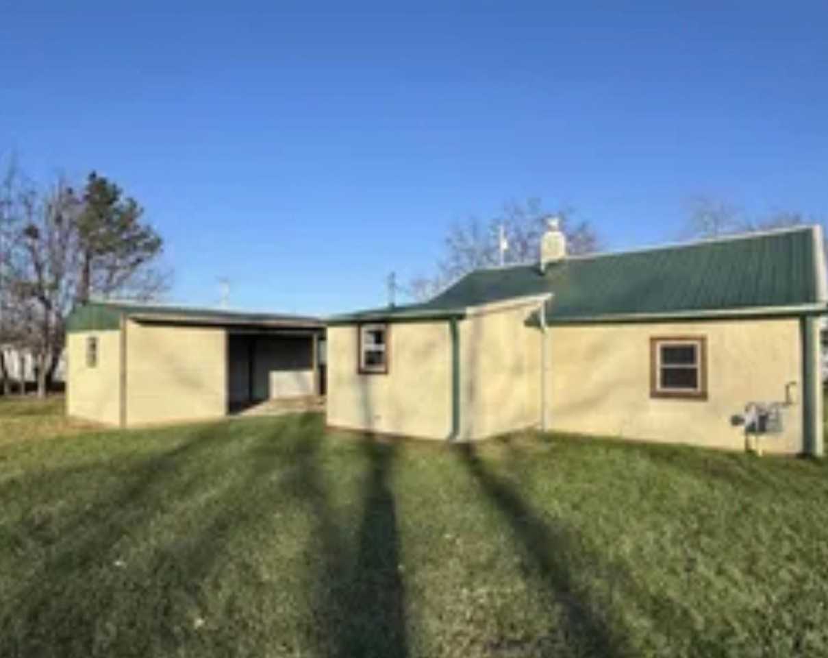 203 S Division St - Photo 3 of 21