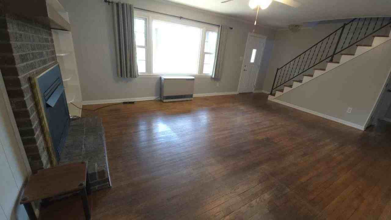 926 Fairview Rd - Photo 6 of 12