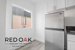 featured image of 822 S Park View St