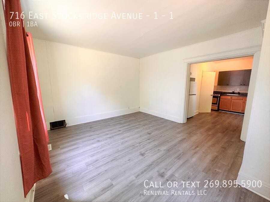 716 E Stockbridge Ave #1 - Photo 5 of 39