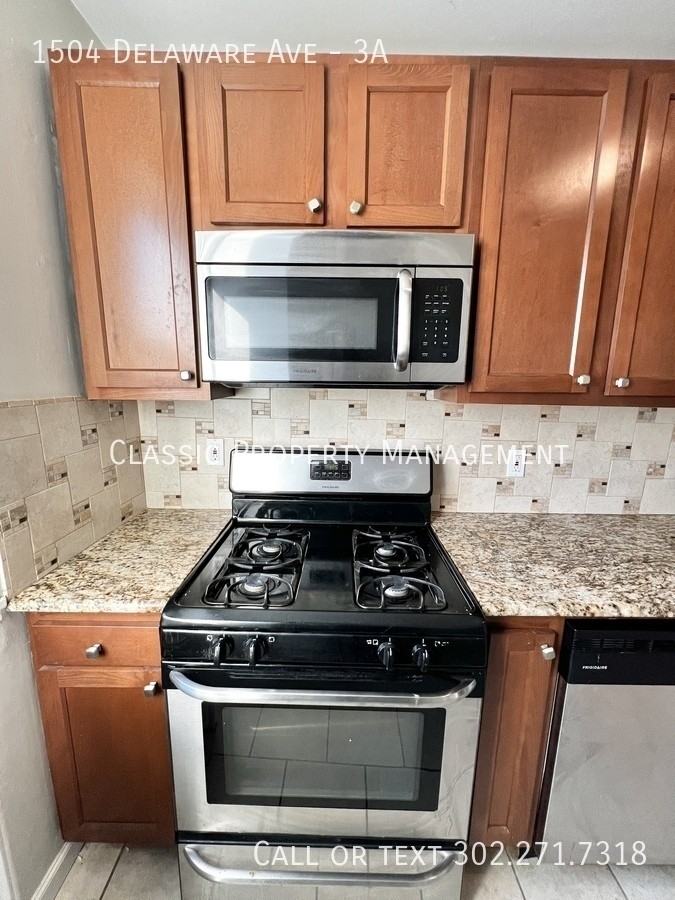 1504 Delaware Ave #3A - Photo 7 of 31