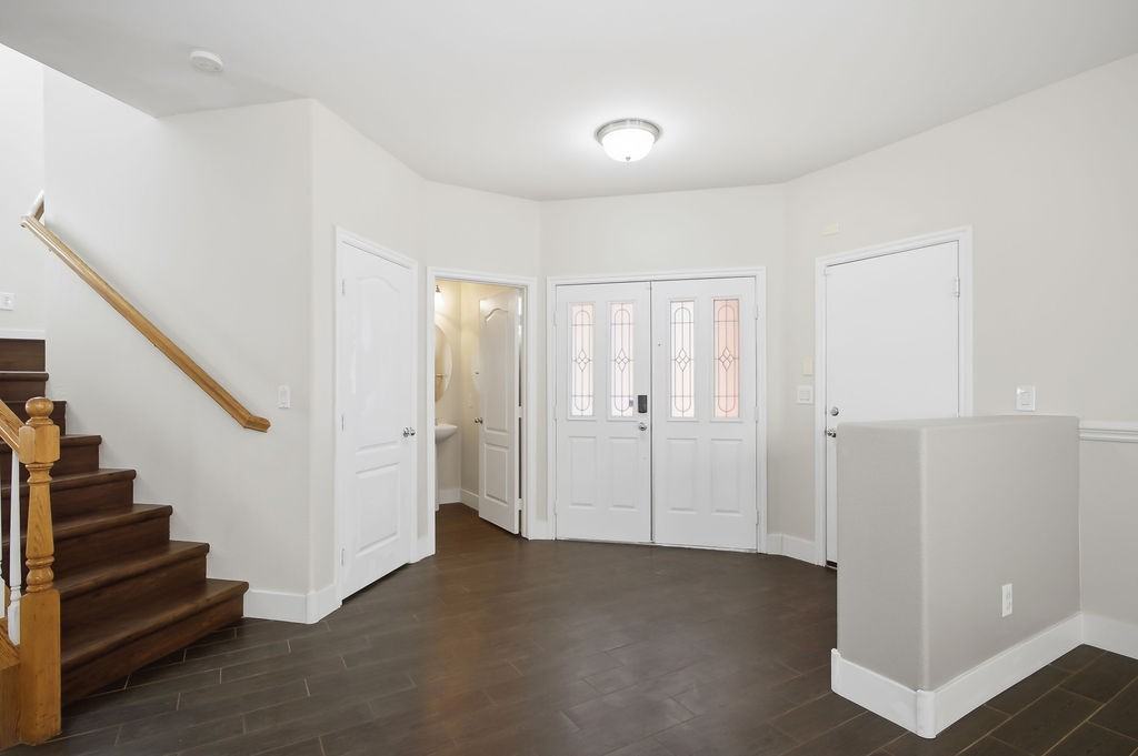 2848 Trossachs St #NA - Photo 4 of 41