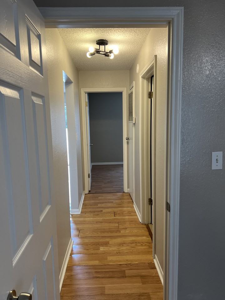 1621 Indian Trl #A - Photo 6 of 20