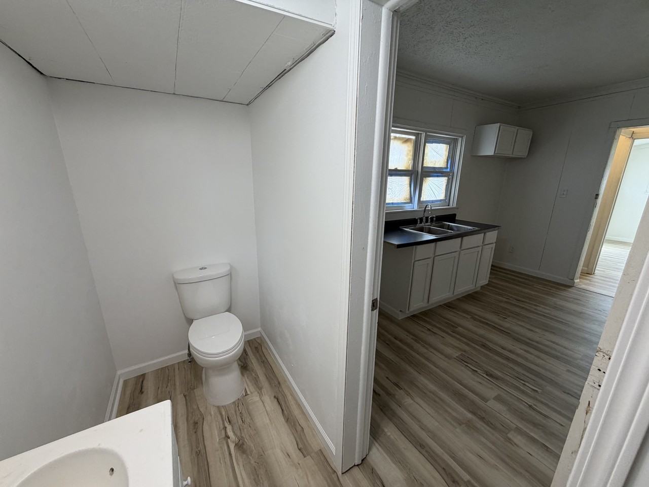 2900 S 13th St #3 - Photo 5 of 6