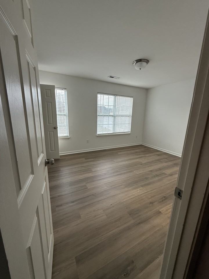 3502 Whitworth Dr #NA - Photo 7 of 14