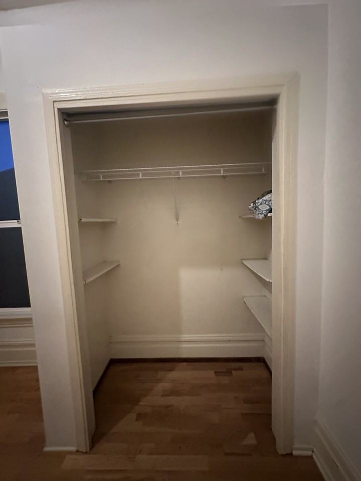 848 E 15th St #B - Photo 7 of 9