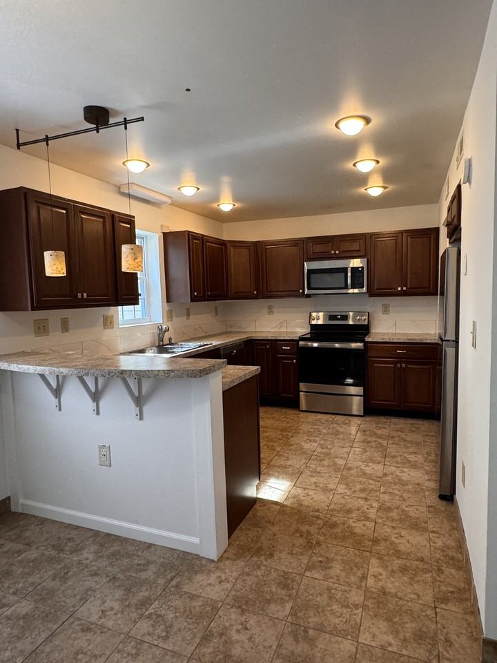 4709 Brimley Pl - Photo 4 of 19