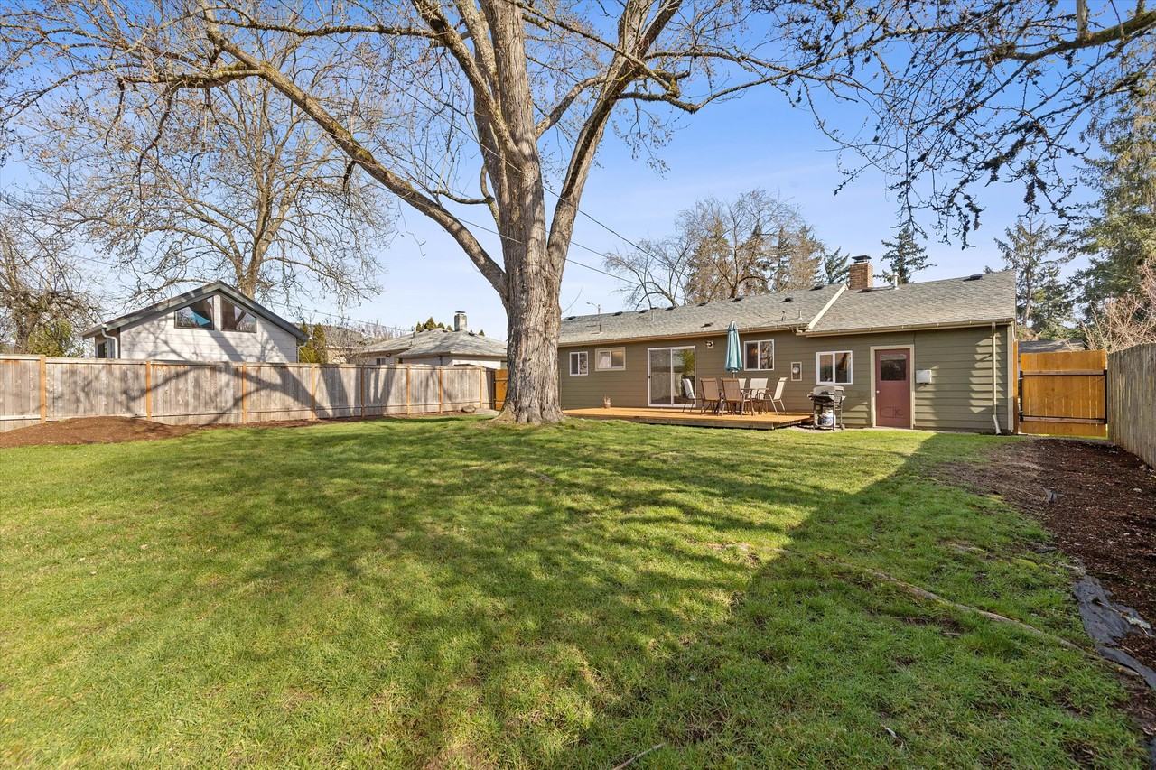 4775 Sw Beech Dr #NA - Photo 3 of 16