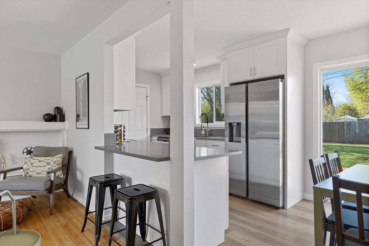 4775 Sw Beech Dr #NA - Photo 5 of 16