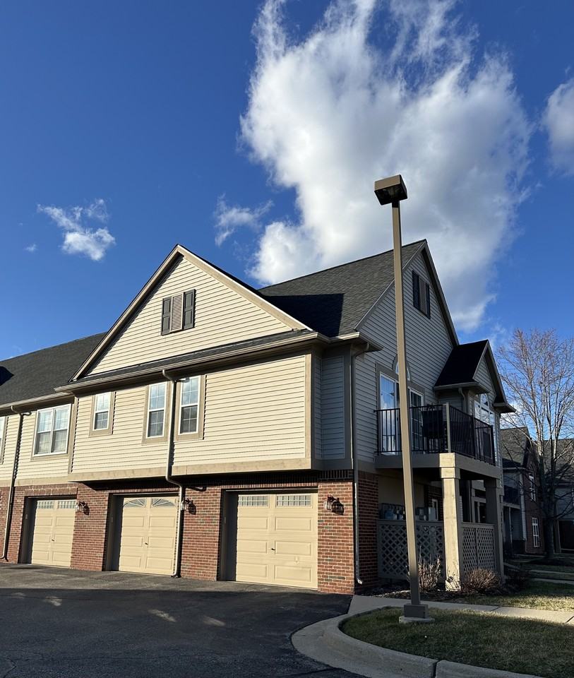 3370 Primrose Ln #3370 - Photo 2 of 18