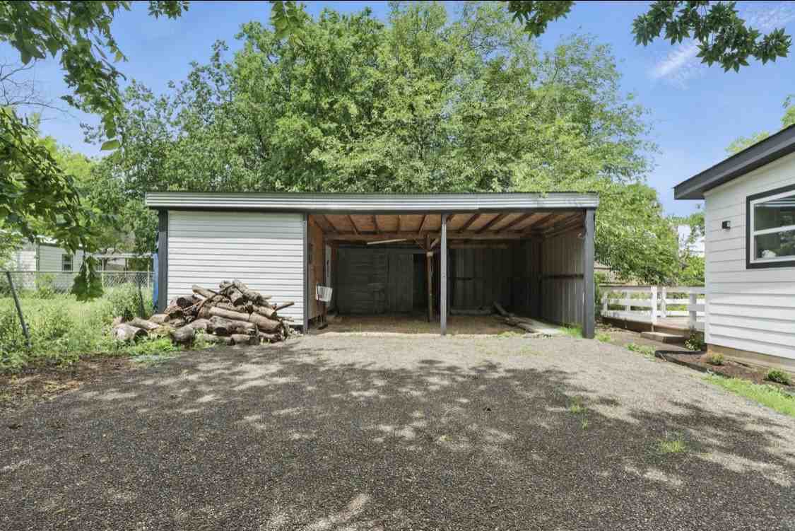 903 N Miller St #NA - Photo 2 of 15