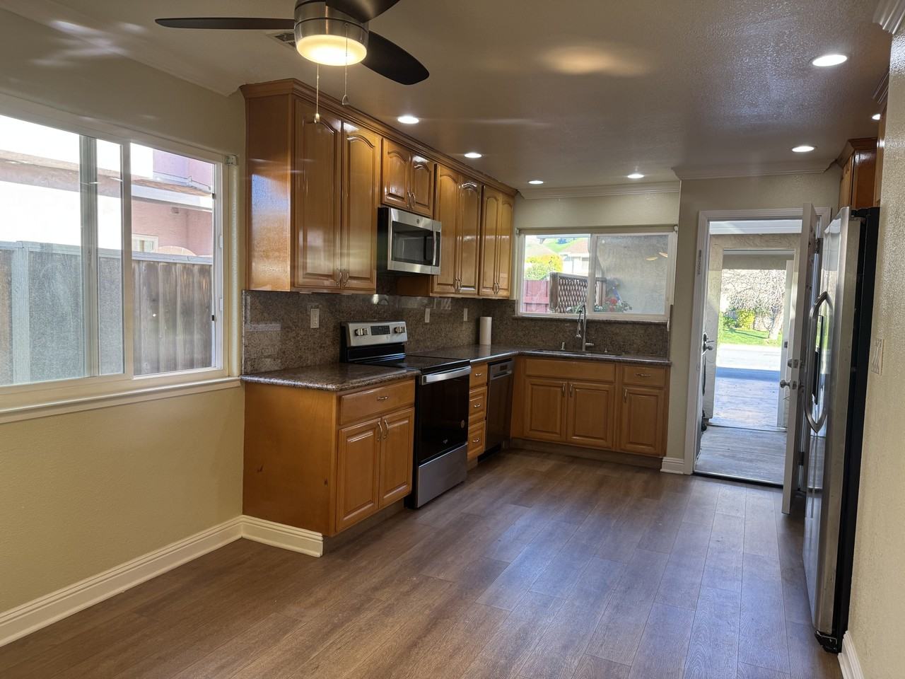 37851 Essanay Pl #NA - Photo 2 of 14