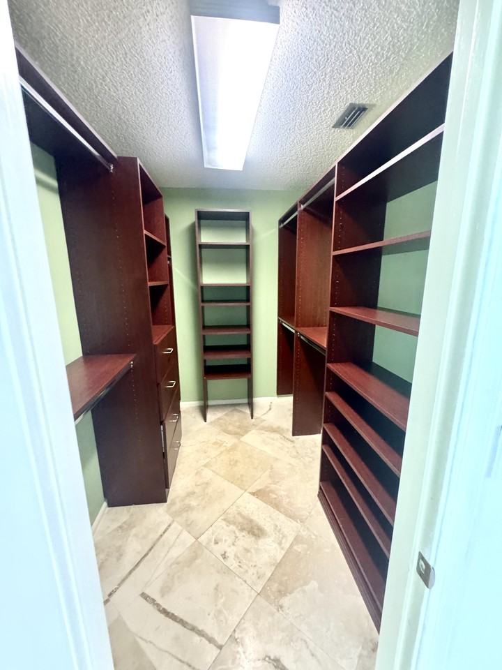 17634 Lake Park Rd #NA - Photo 6 of 20