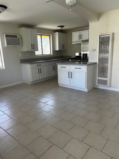 5588 S Gledhill Ave Apt A #NA - Photo 3 of 17