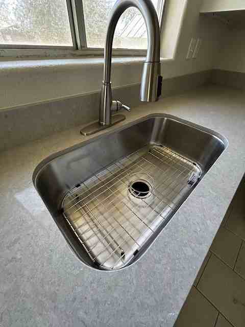 5588 S Gledhill Ave Apt A #NA - Photo 7 of 17