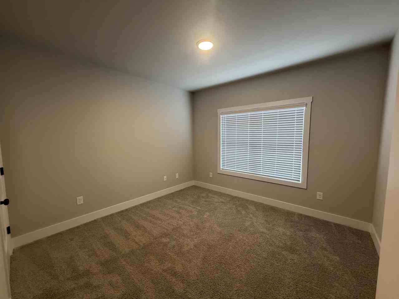 198 Railroad St #1 - Photo 6 of 14