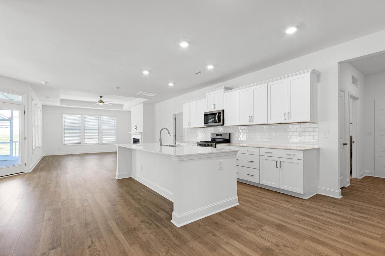 1732 Red Elm Ln - Photo 7 of 35