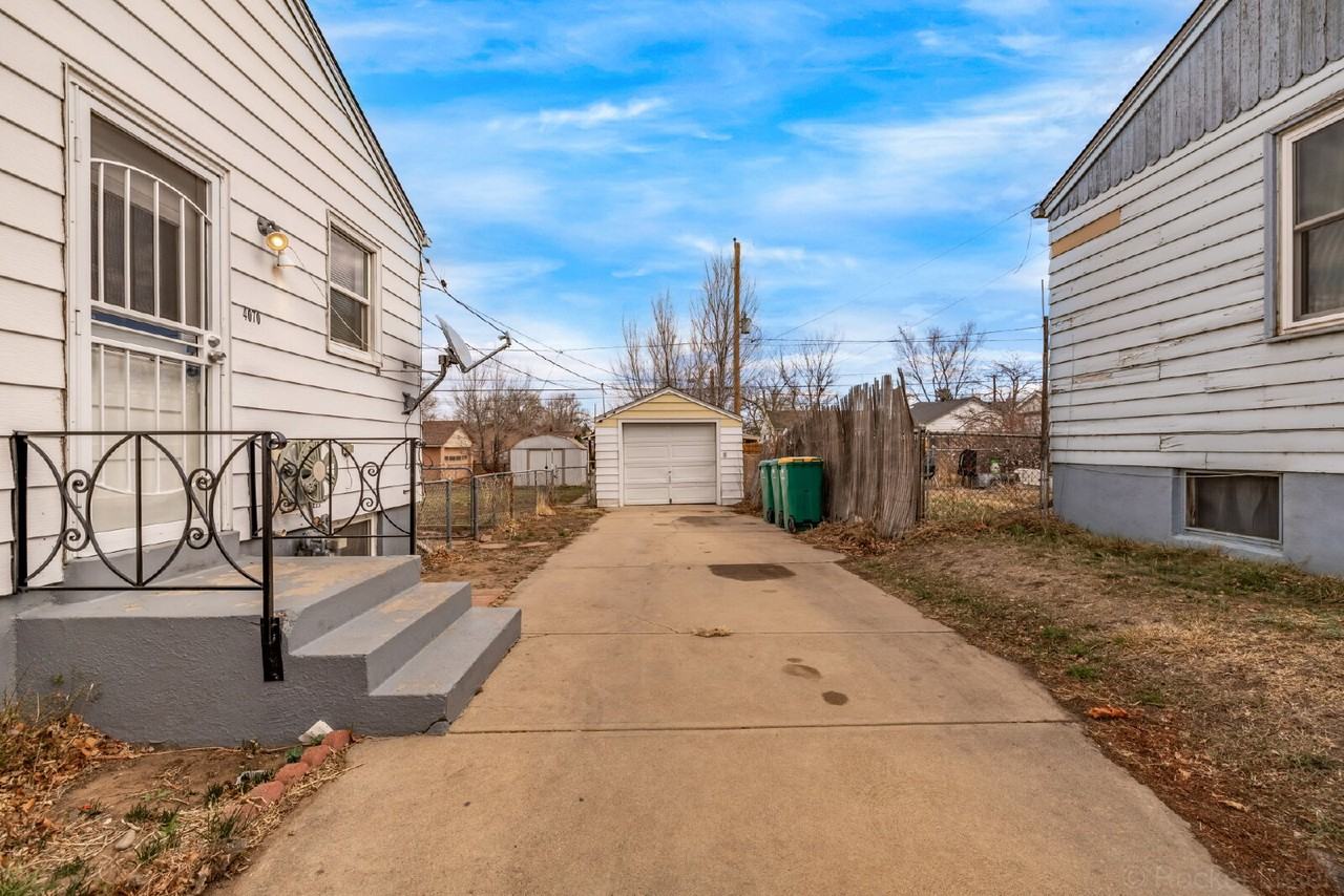 4070 S Grant St - Photo 7 of 32