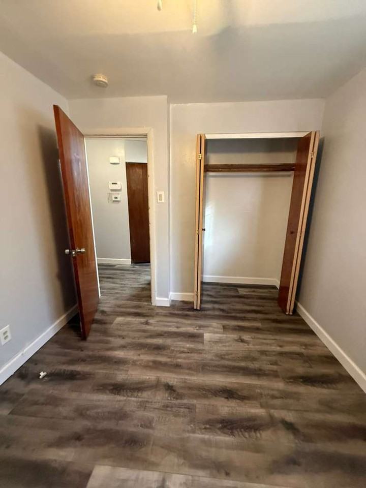 3239 W Milton Ave - Photo 4 of 8