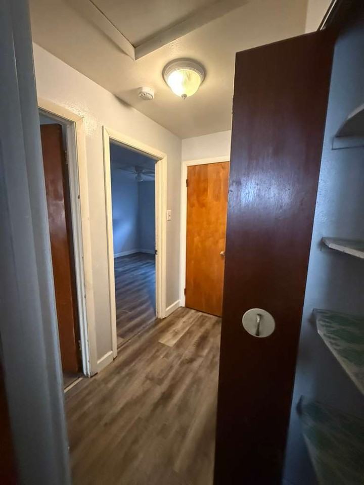 3239 W Milton Ave - Photo 6 of 8