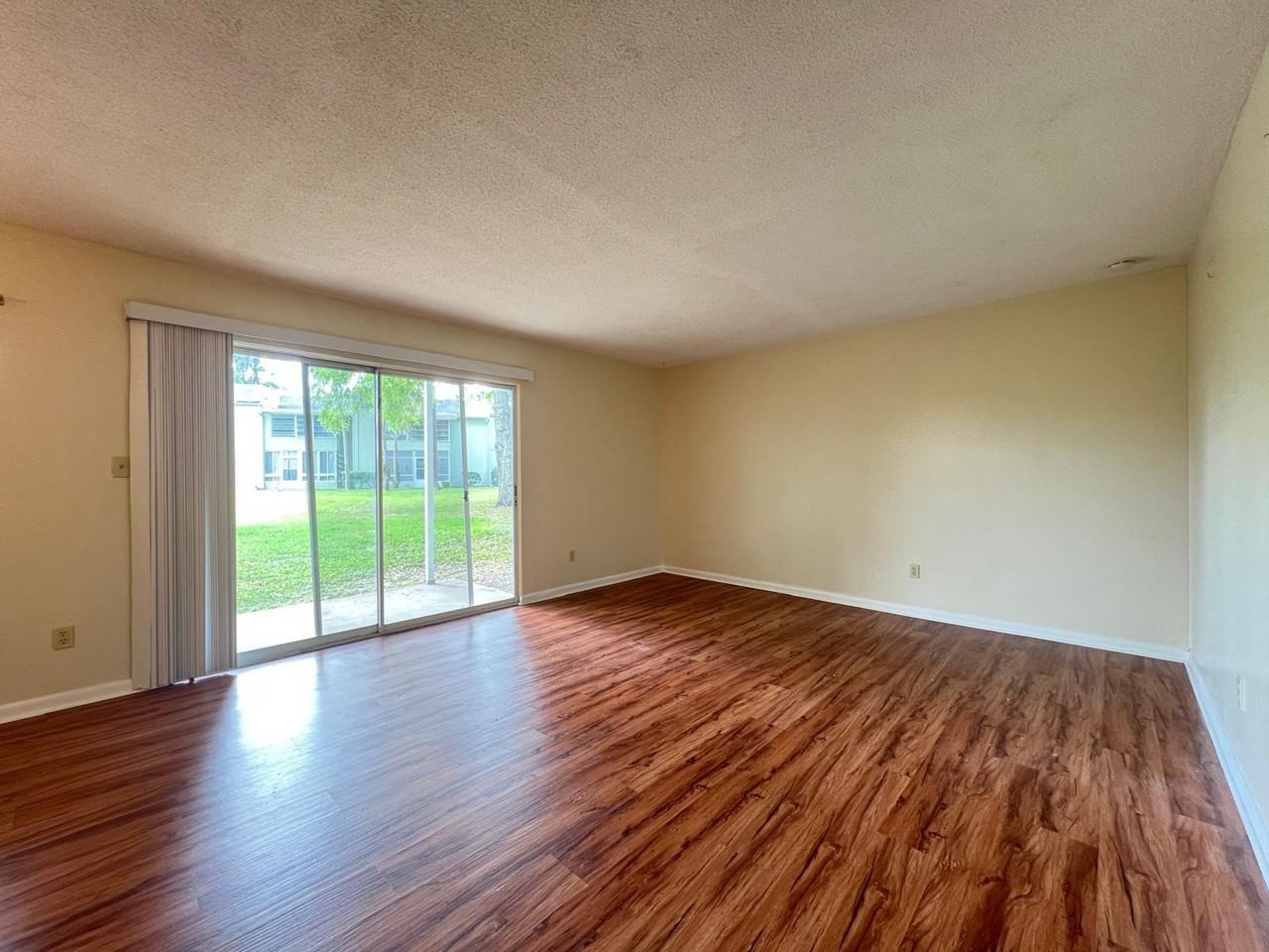 610 Fairways Cir #A - Photo 4 of 23