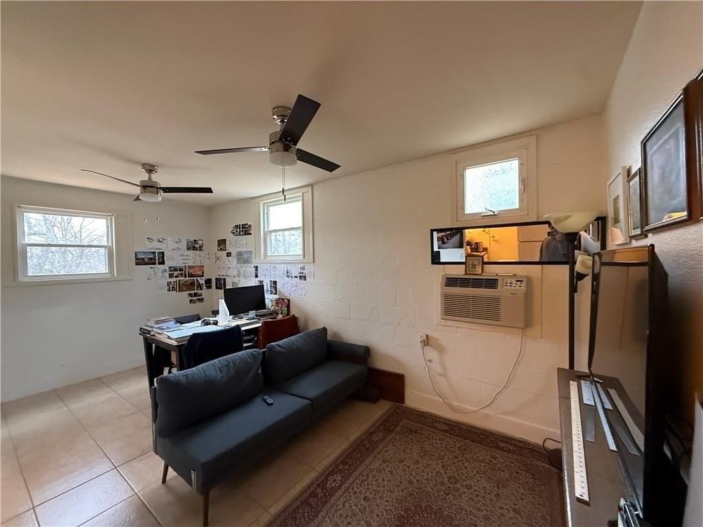 101 S West Ave #B1 - Photo 3 of 10