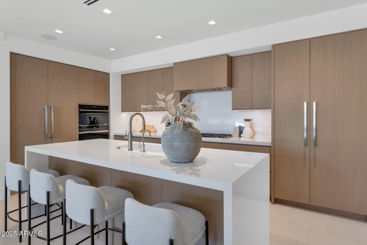 6587 N Palmeraie Blvd Unit 2007 - Photo 5 of 45