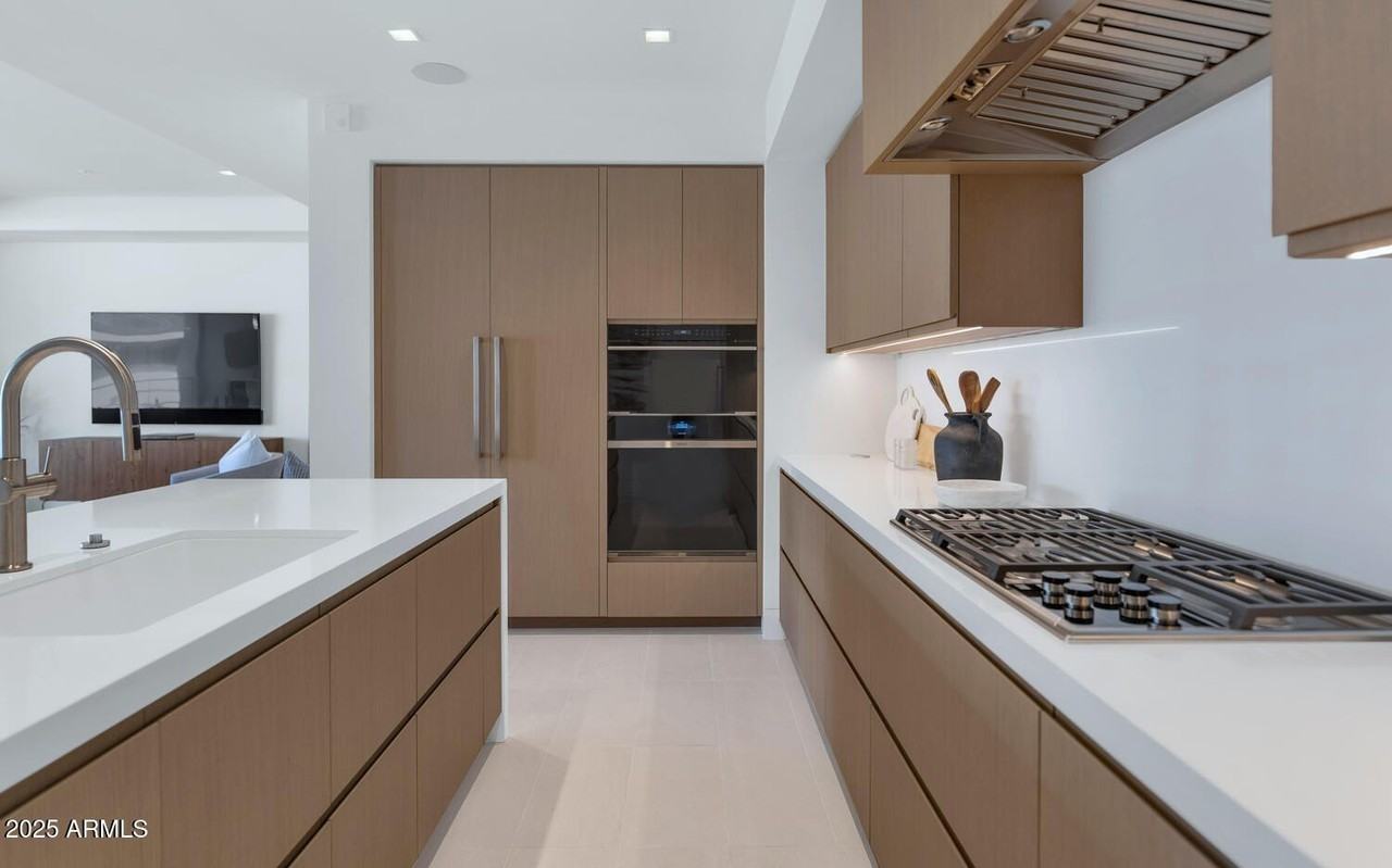 6587 N Palmeraie Blvd Unit 2007 - Photo 7 of 45