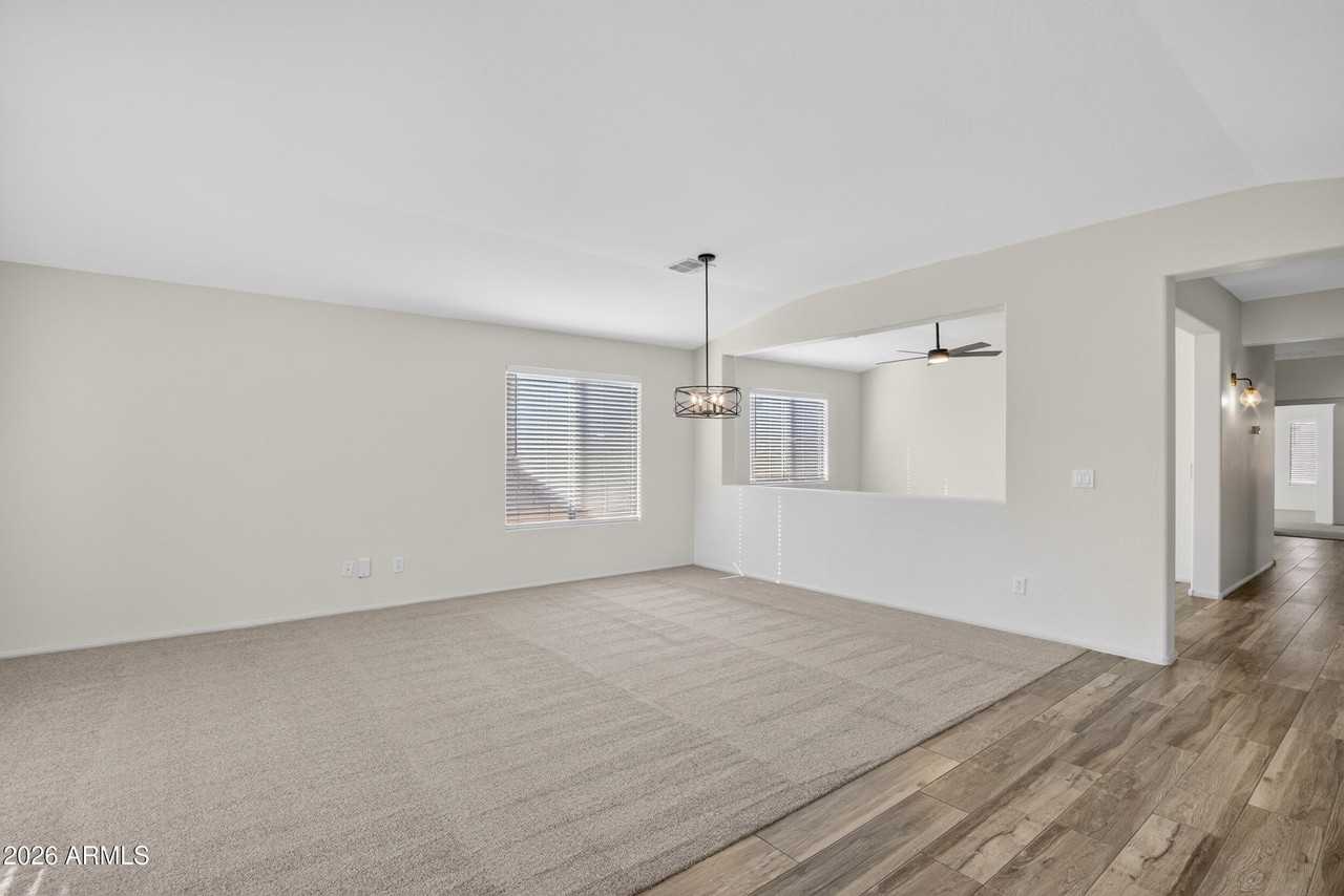 17662 W Charter Oak Rd - Photo 4 of 40