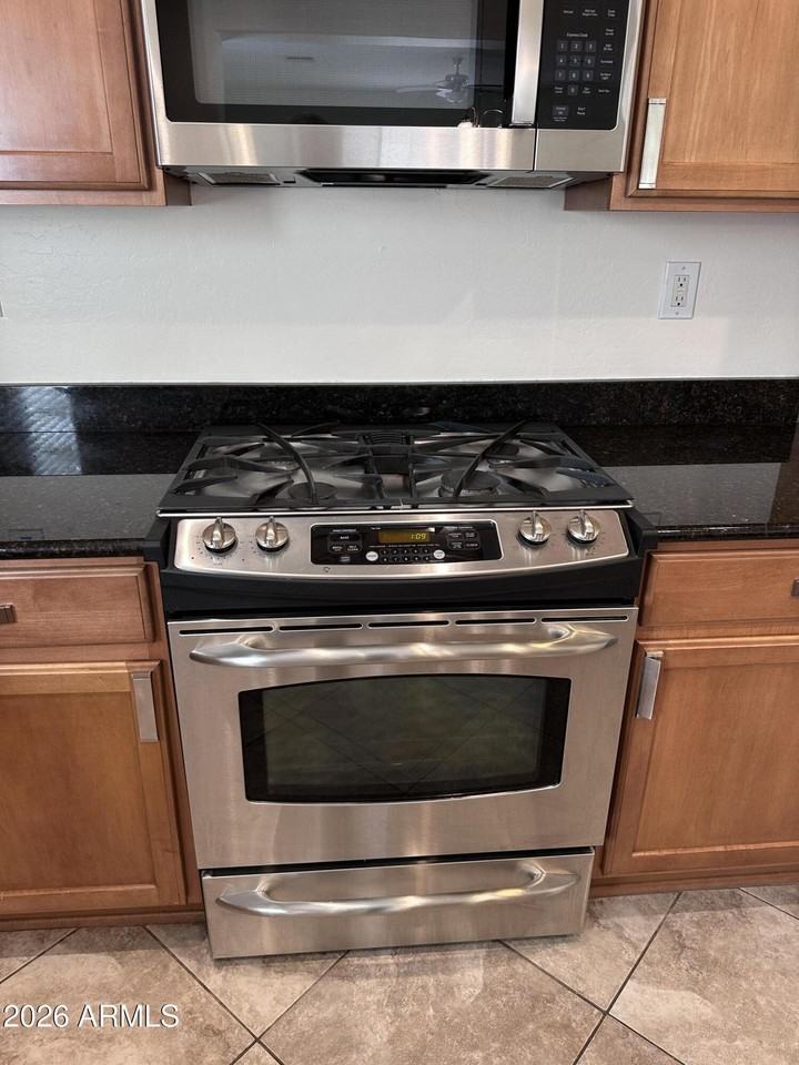 27523 N 17th Ln - Photo 7 of 38