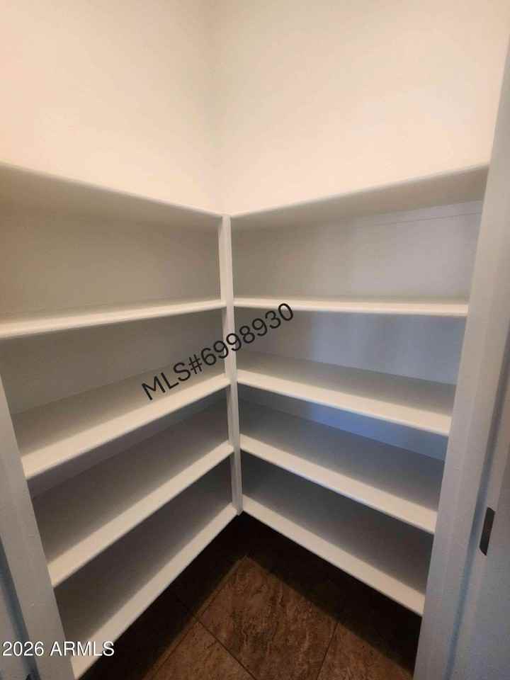 7239 N 89th Dr - Photo 5 of 29