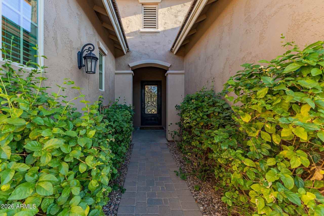 20399 E Mockingbird Dr - Photo 5 of 41