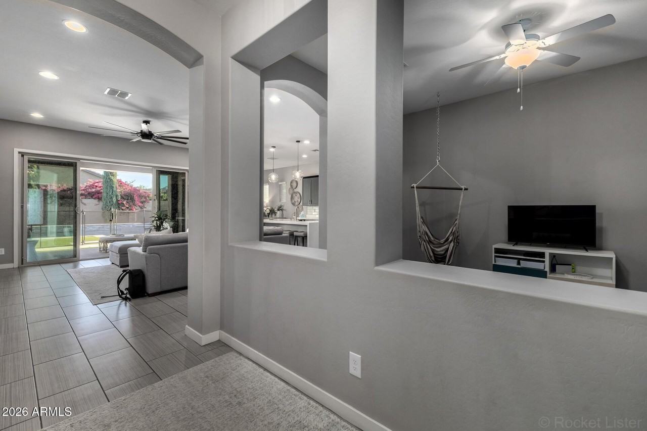 20399 E Mockingbird Dr - Photo 7 of 41