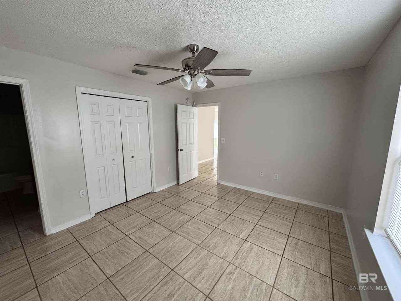 21711 Bartlett Ln - Photo 7 of 15