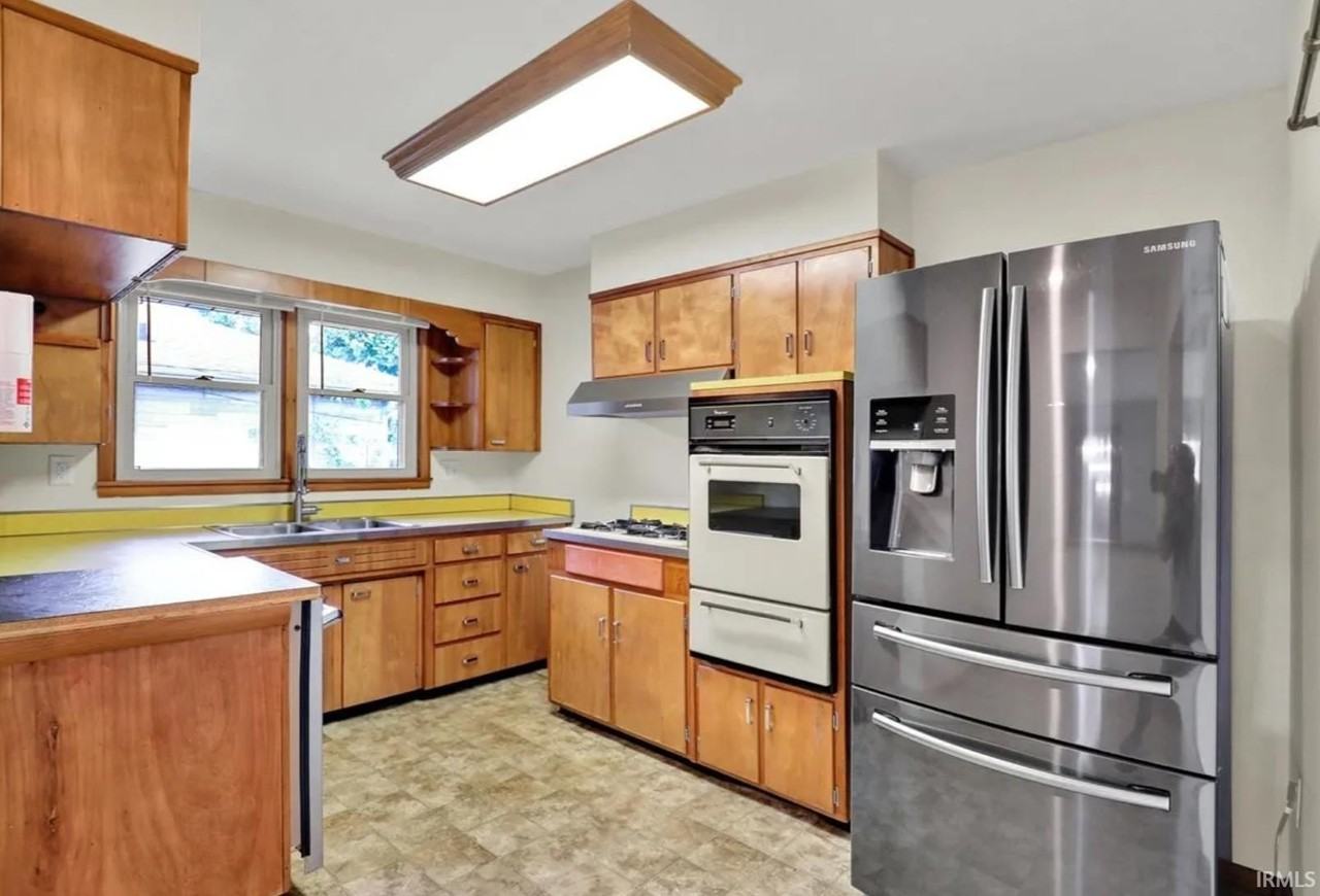 905 S Henderson St - Photo 7 of 26