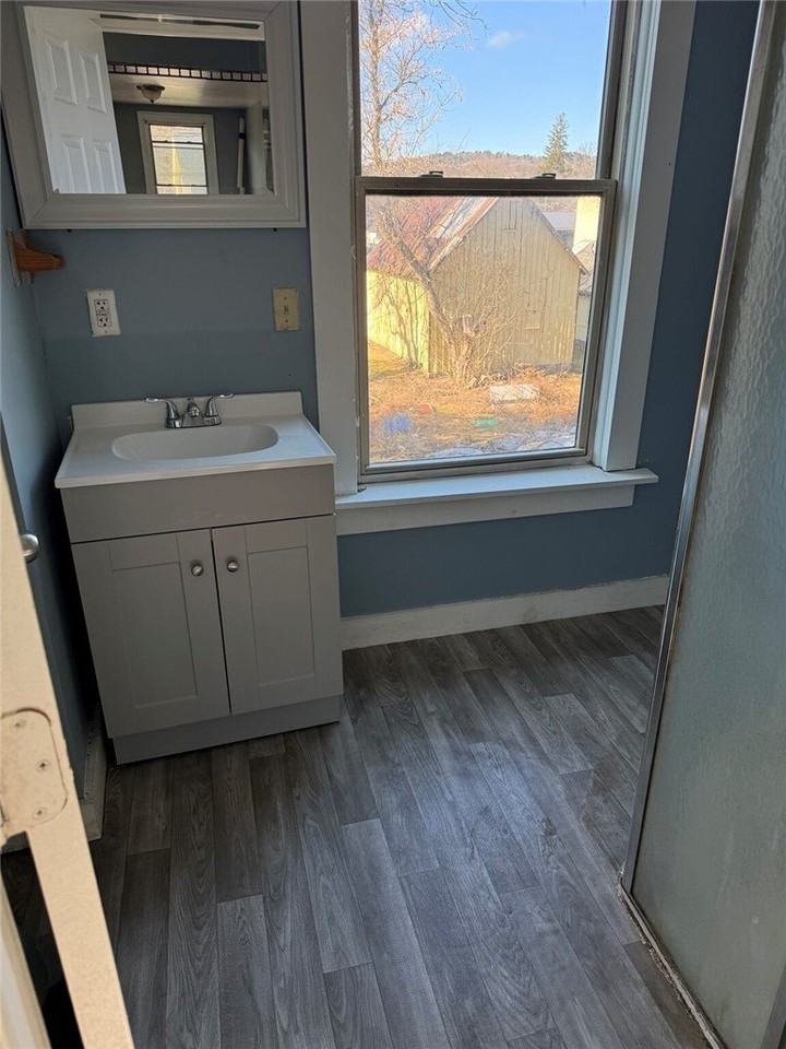 8 Greene St Apt 6 - Photo 4 of 6