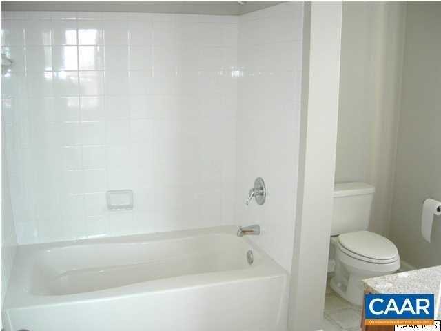 755 Walker Sq #3D - Photo 5 of 19