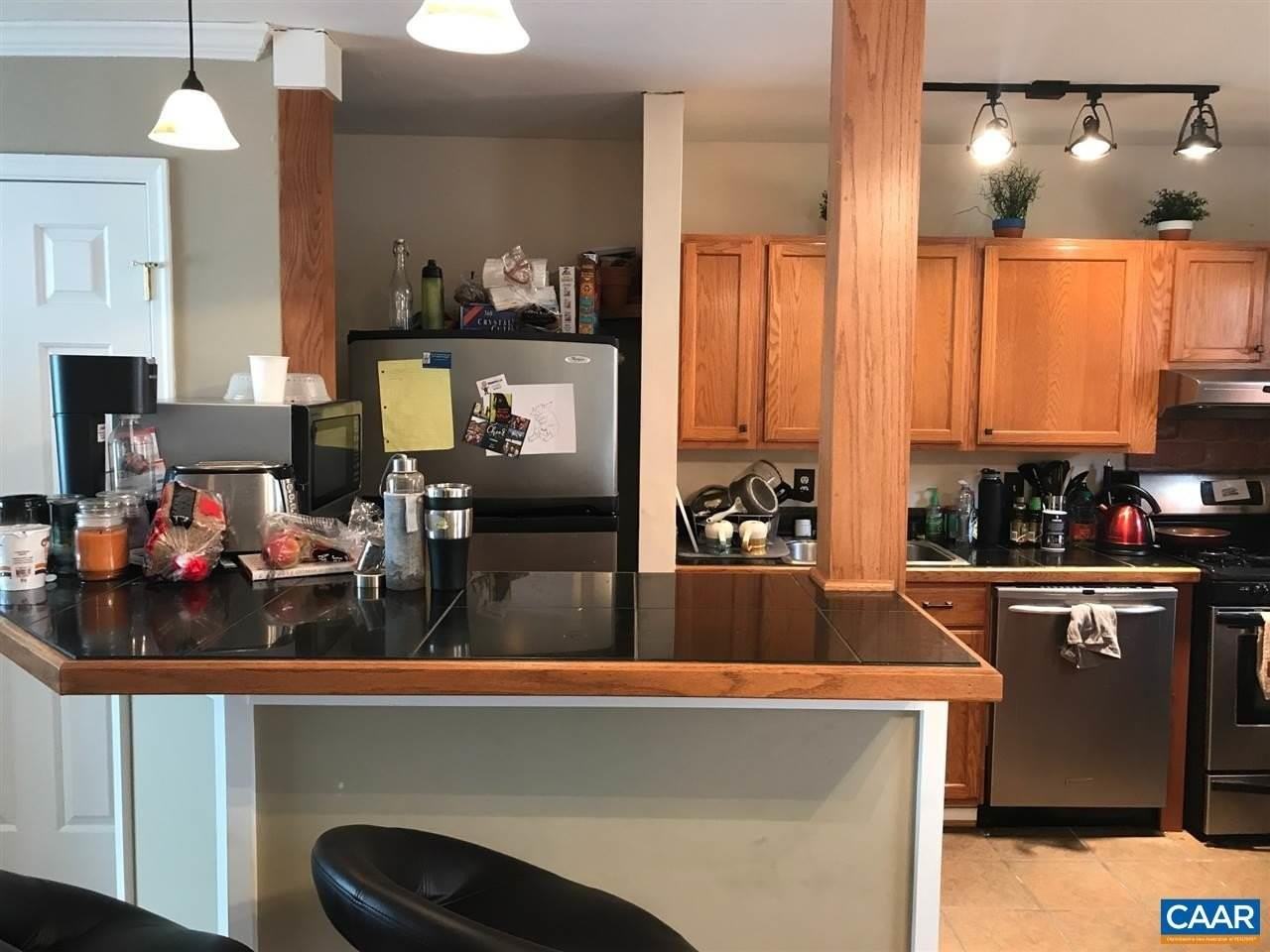 2420 Barracks Pl #3 - Photo 6 of 18