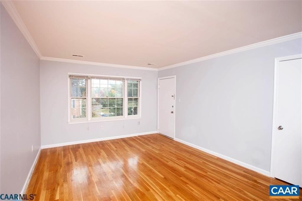 2422 Barracks Pl #3 - Photo 2 of 9