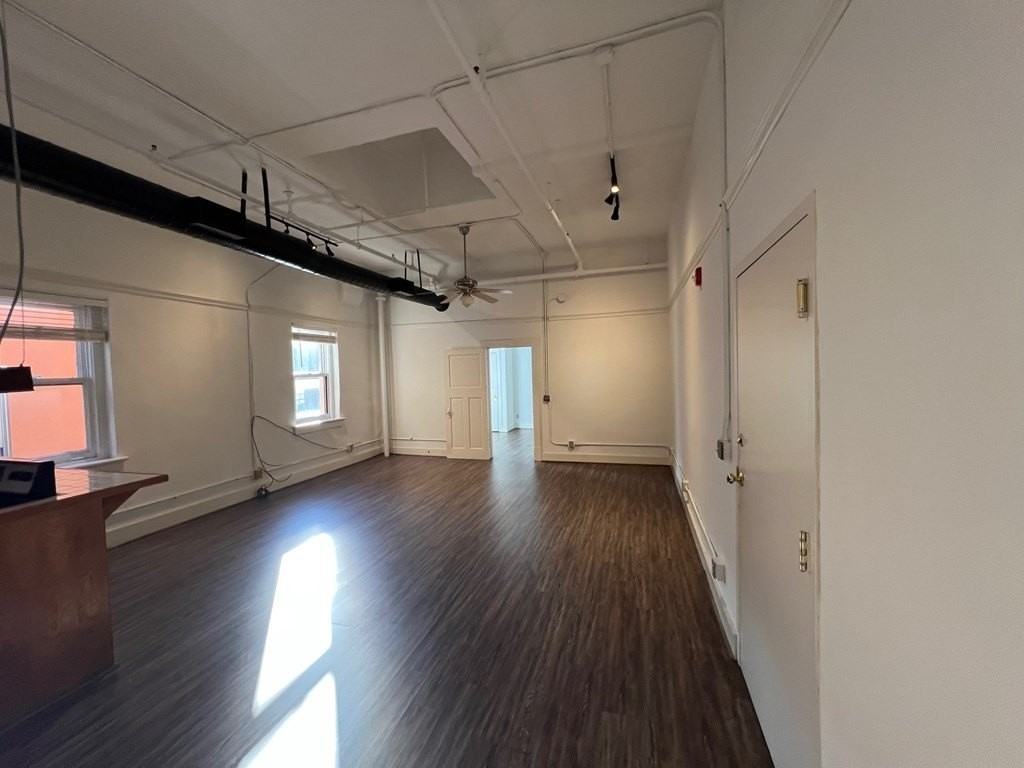 1106 Broadway Unit 1106c #1106C - Photo 5 of 22