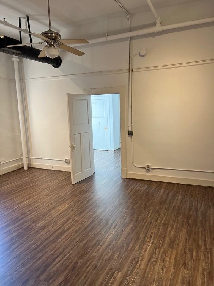 1106 Broadway Unit 1106c #1106C - Photo 7 of 22