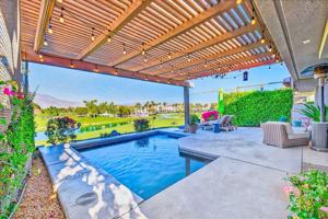 featured image of 10 Colonial Dr