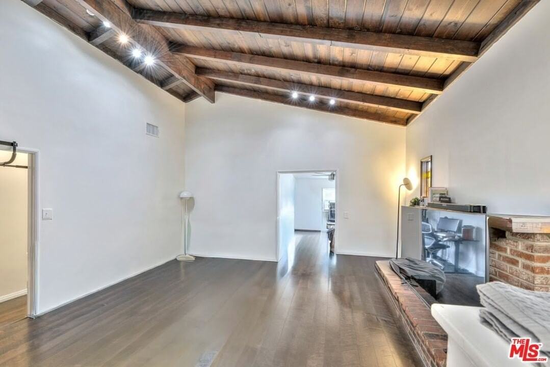 4905 Coolidge Ave - Photo 4 of 19