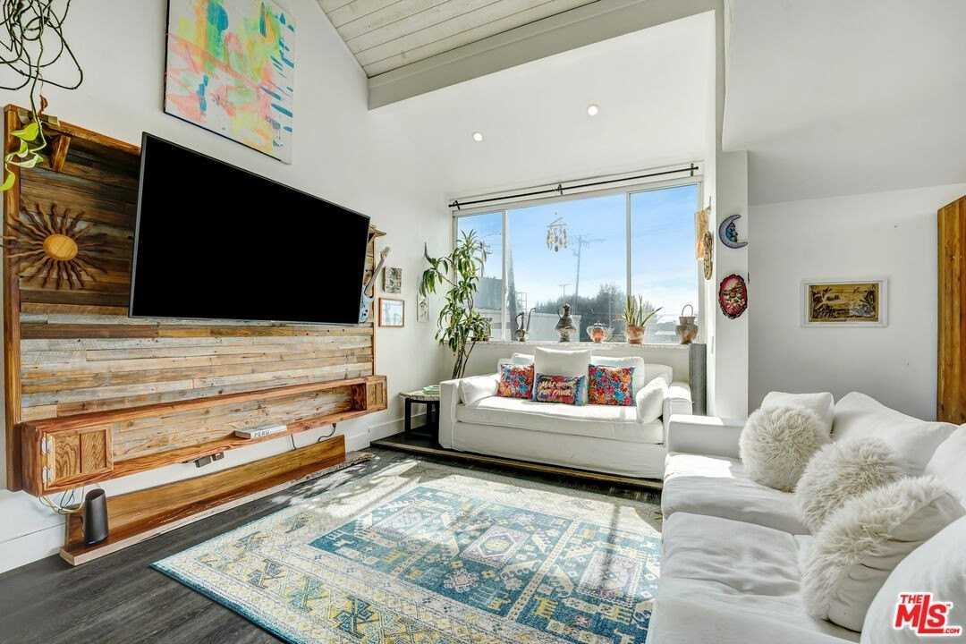 29231 Heathercliff Rd Apt 1 - Photo 3 of 20